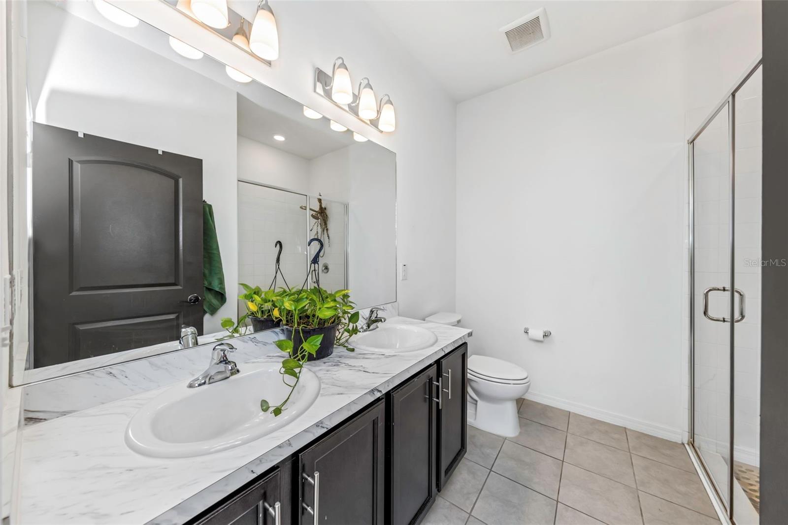 MIRROR LAKE - Residential