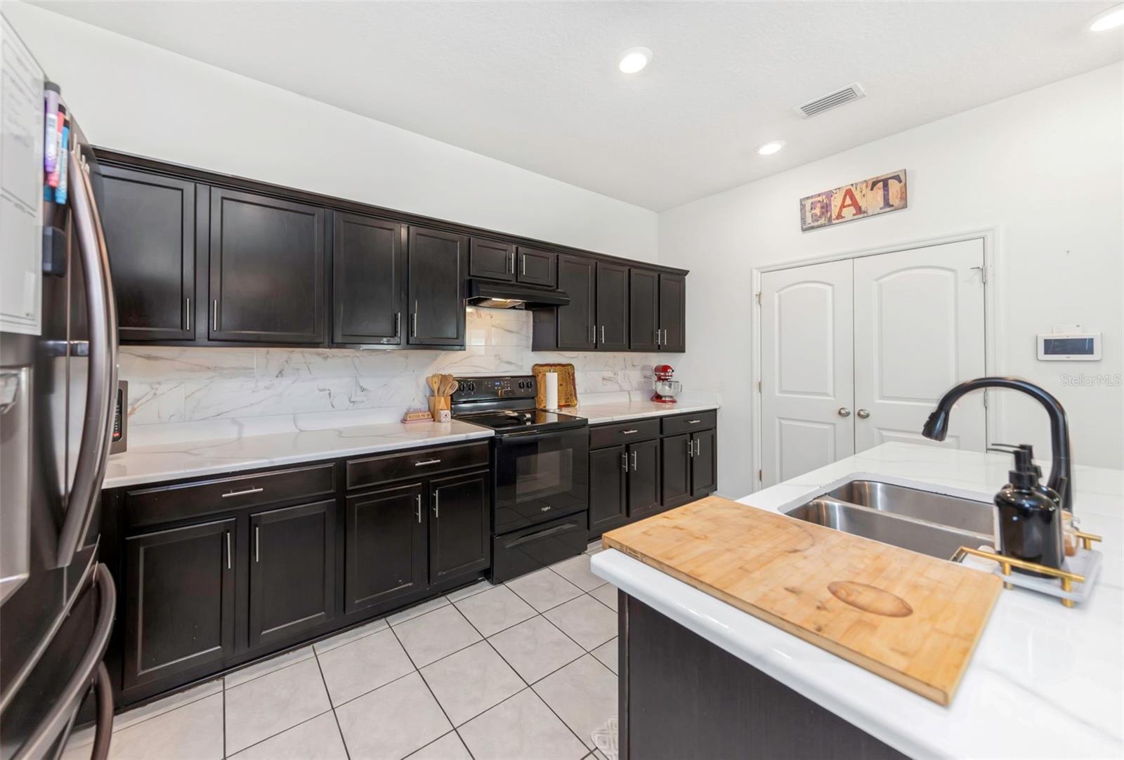 MIRROR LAKE - Residential