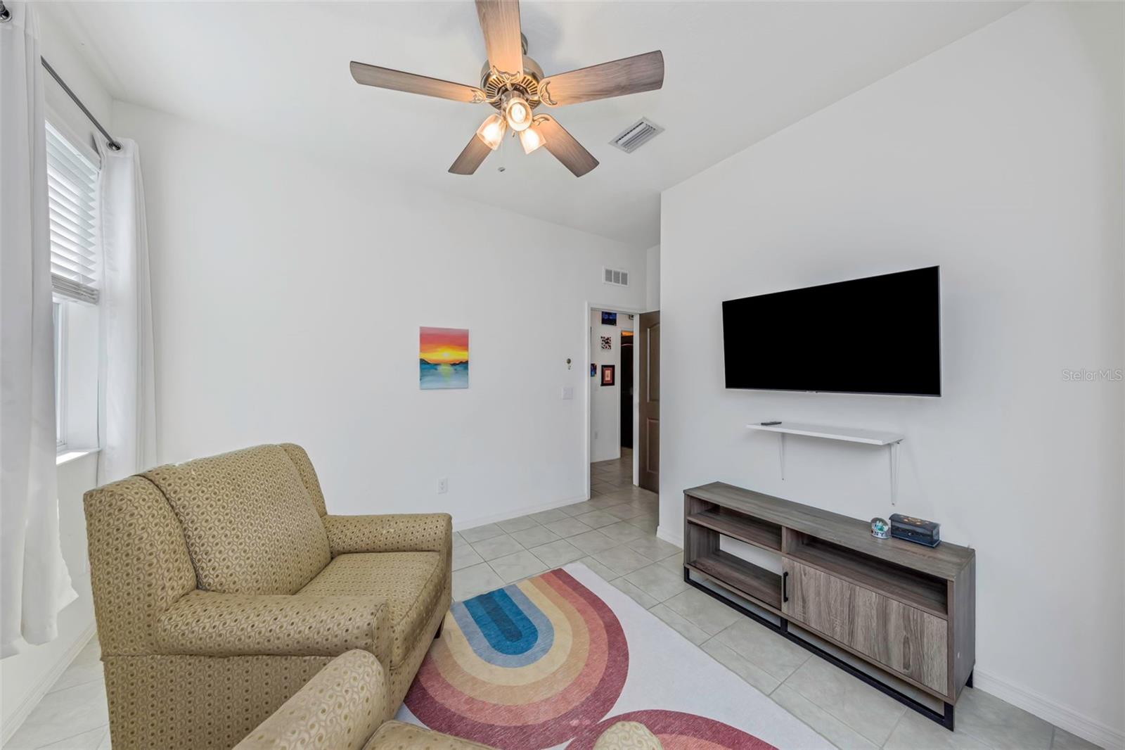 MIRROR LAKE - Residential