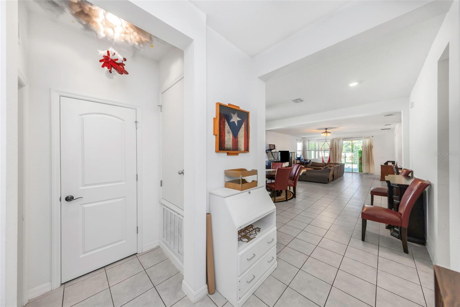 MIRROR LAKE - Residential