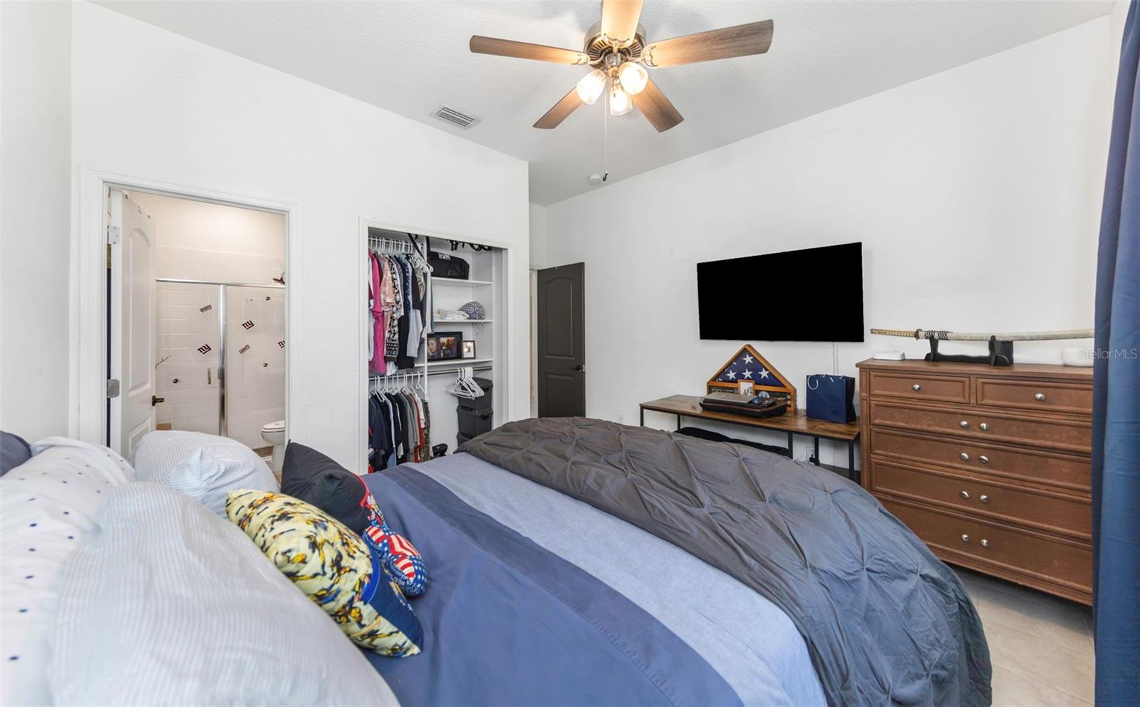 MIRROR LAKE - Residential