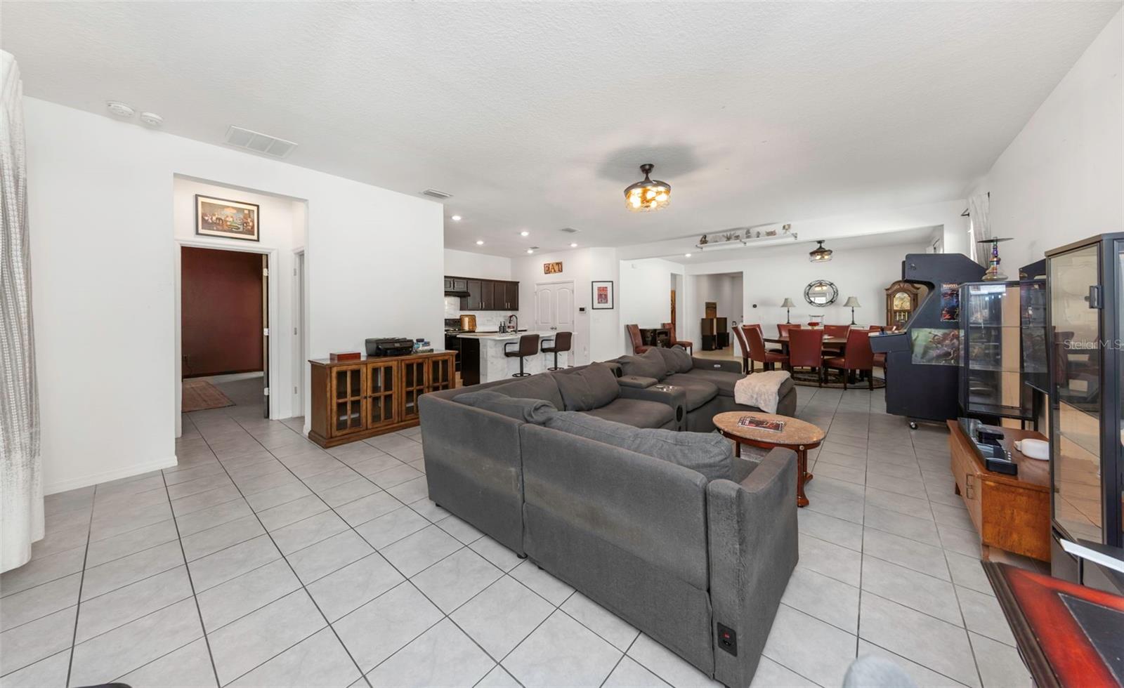 MIRROR LAKE - Residential