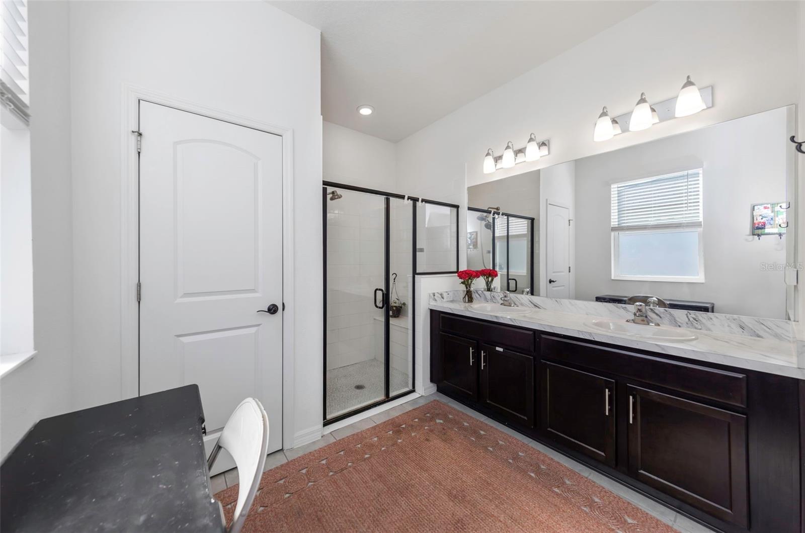 MIRROR LAKE - Residential