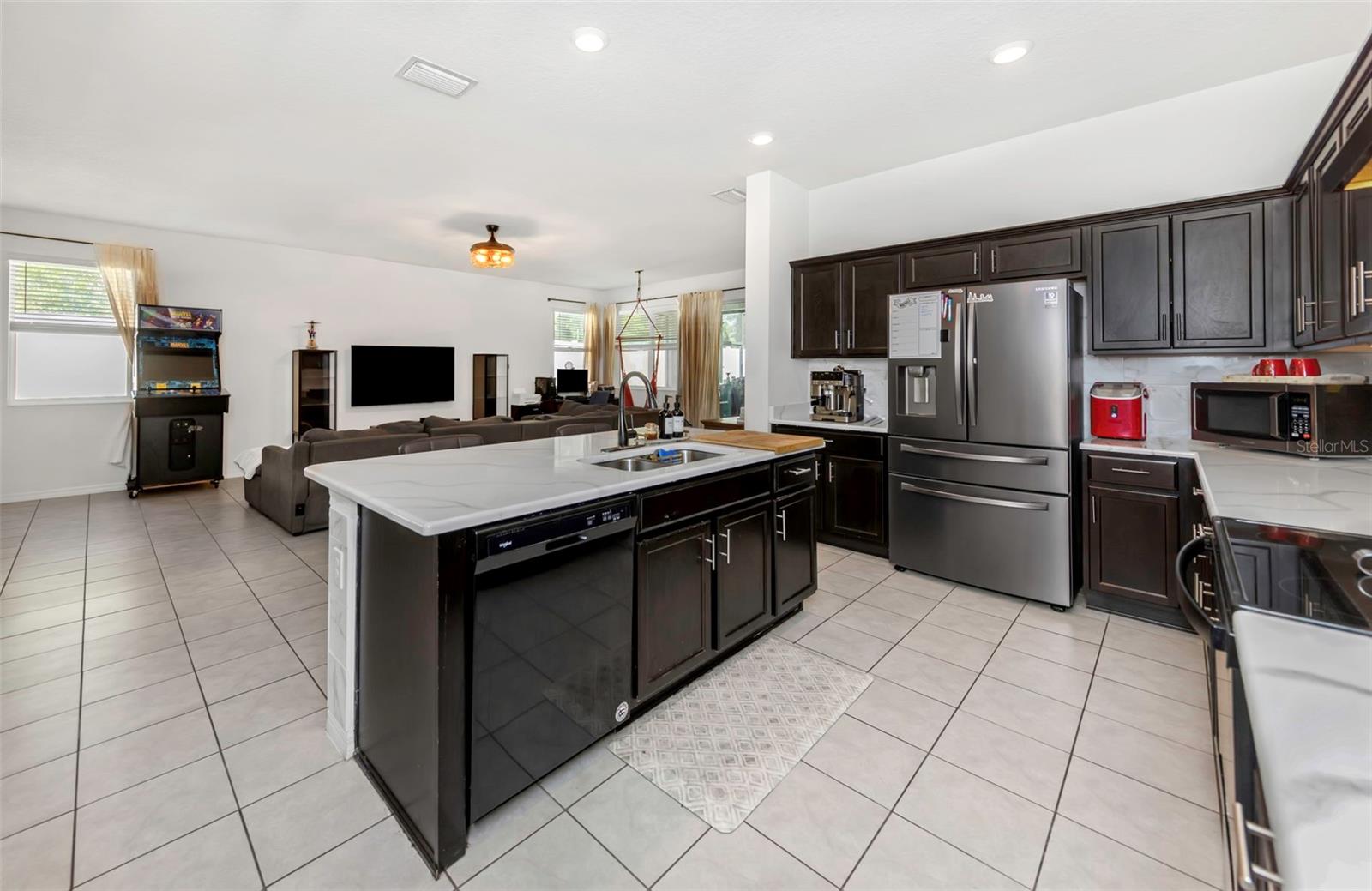 MIRROR LAKE - Residential