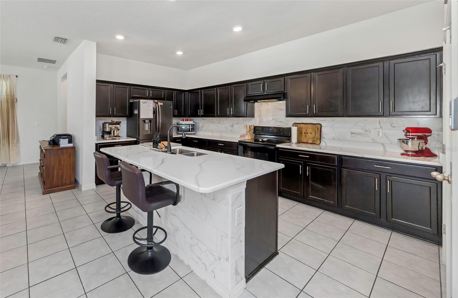 MIRROR LAKE - Residential