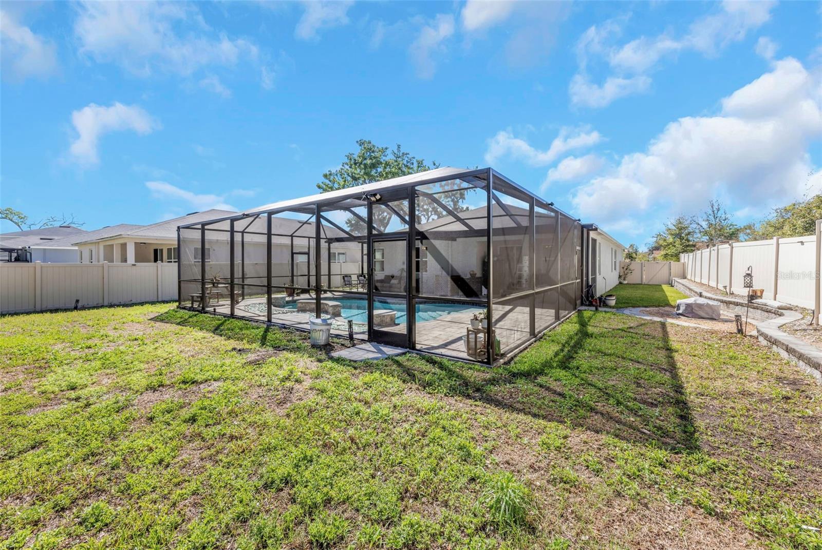 MIRROR LAKE - Residential