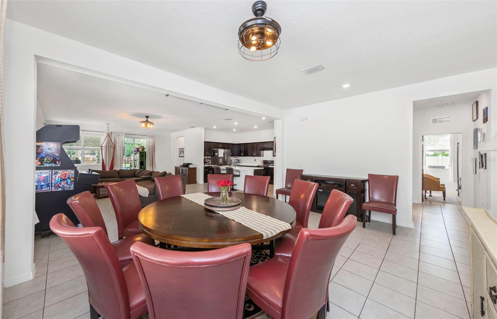 MIRROR LAKE - Residential