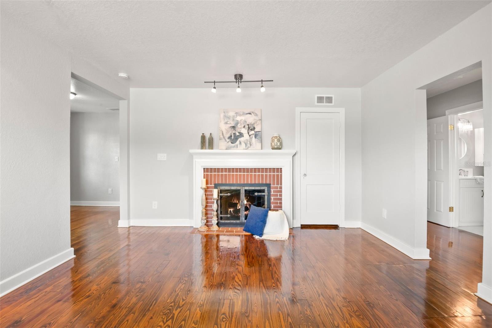 1141 DREW STREET