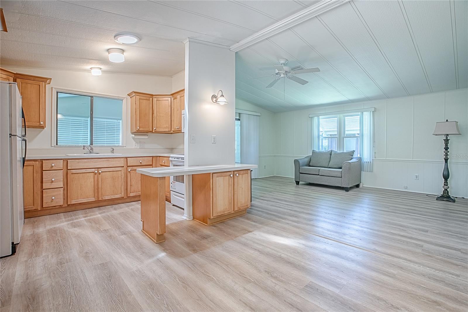 LADY LAKE ORANGE BLOSSOM GARDENS UNIT 06 - Residential