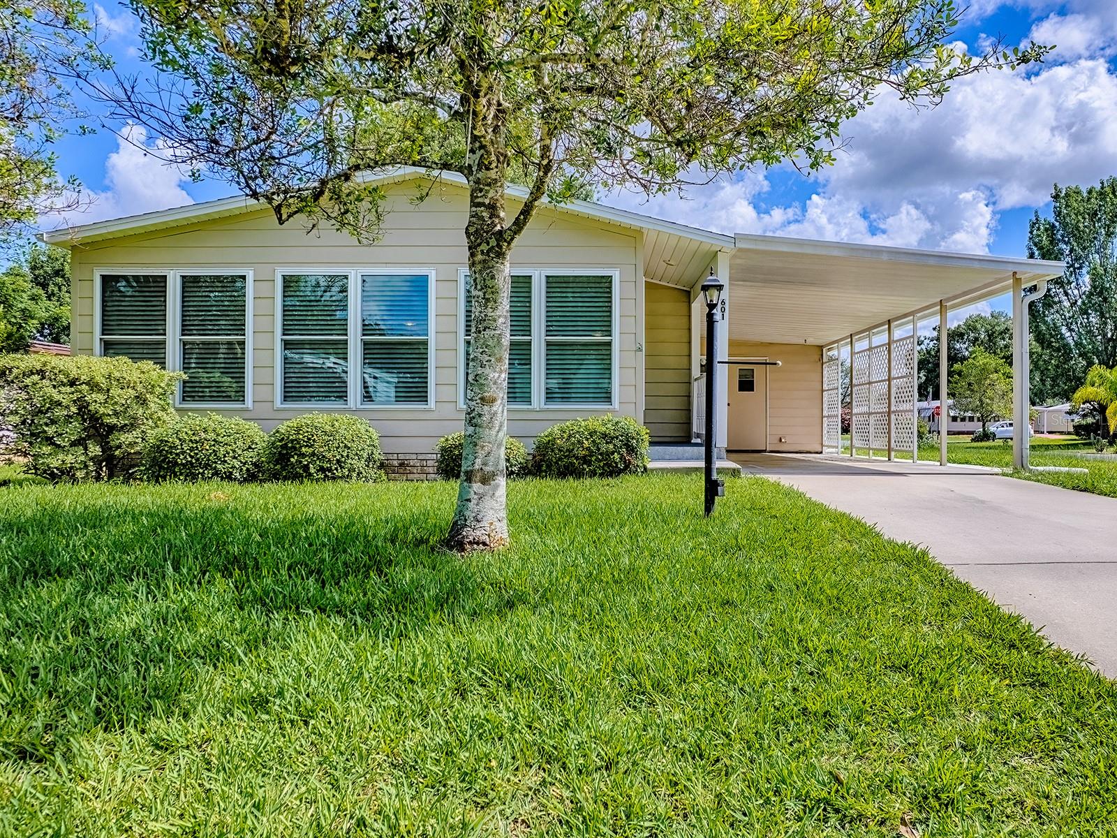 LADY LAKE ORANGE BLOSSOM GARDENS UNIT 06 - Residential