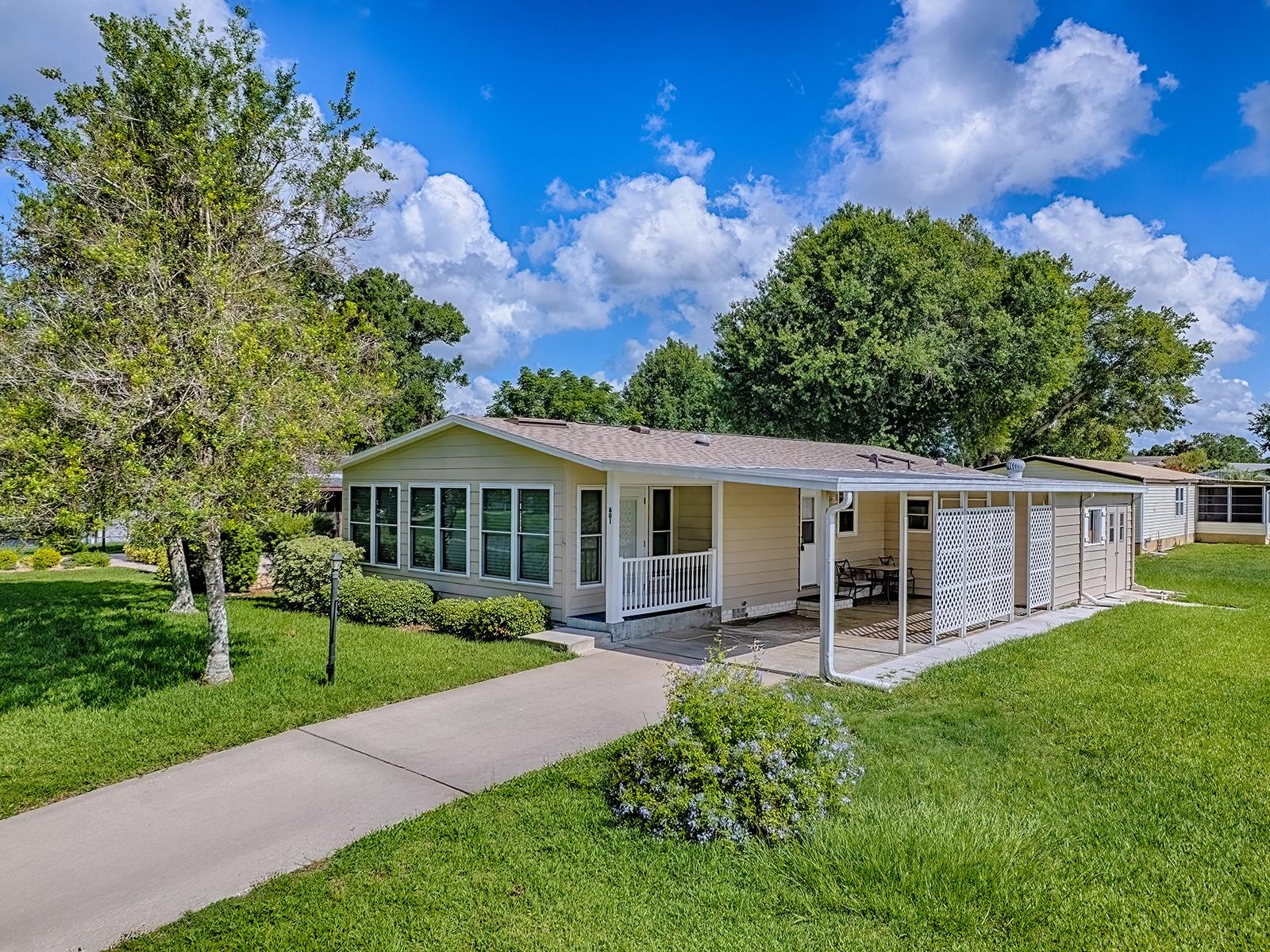 LADY LAKE ORANGE BLOSSOM GARDENS UNIT 06 - Residential