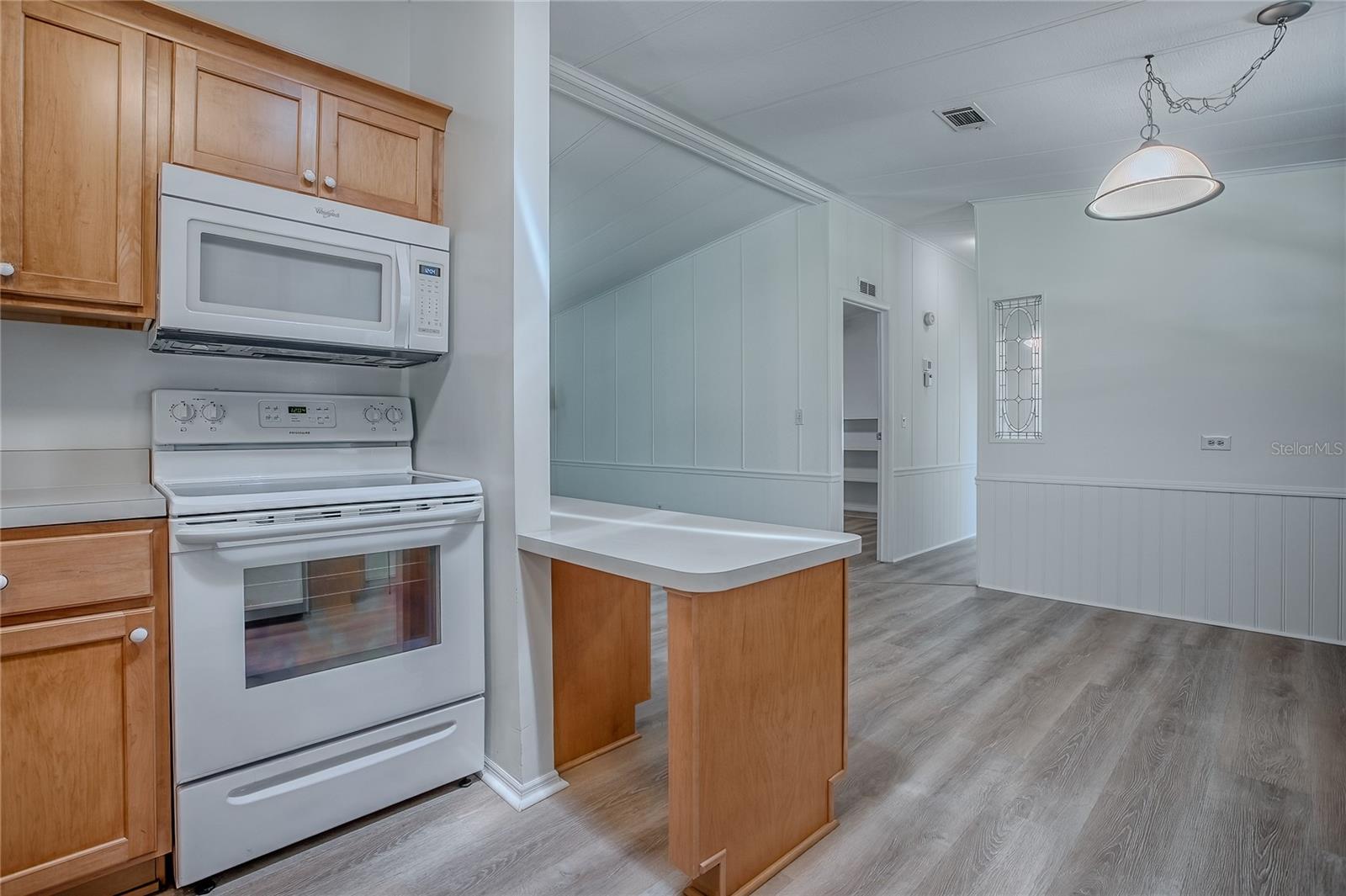 LADY LAKE ORANGE BLOSSOM GARDENS UNIT 06 - Residential