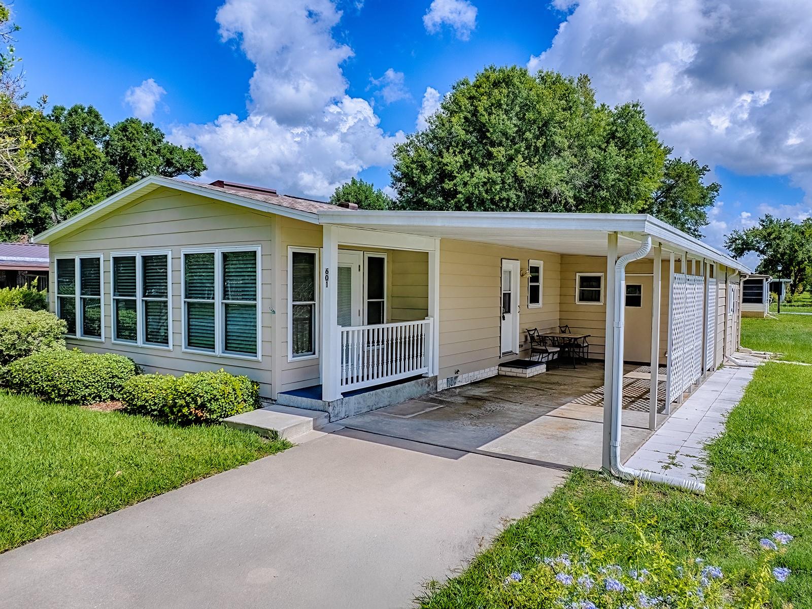 LADY LAKE ORANGE BLOSSOM GARDENS UNIT 06 - Residential