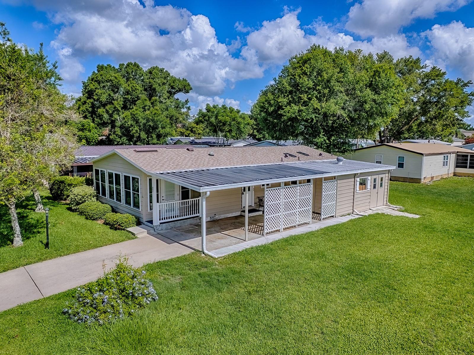 LADY LAKE ORANGE BLOSSOM GARDENS UNIT 06 - Residential