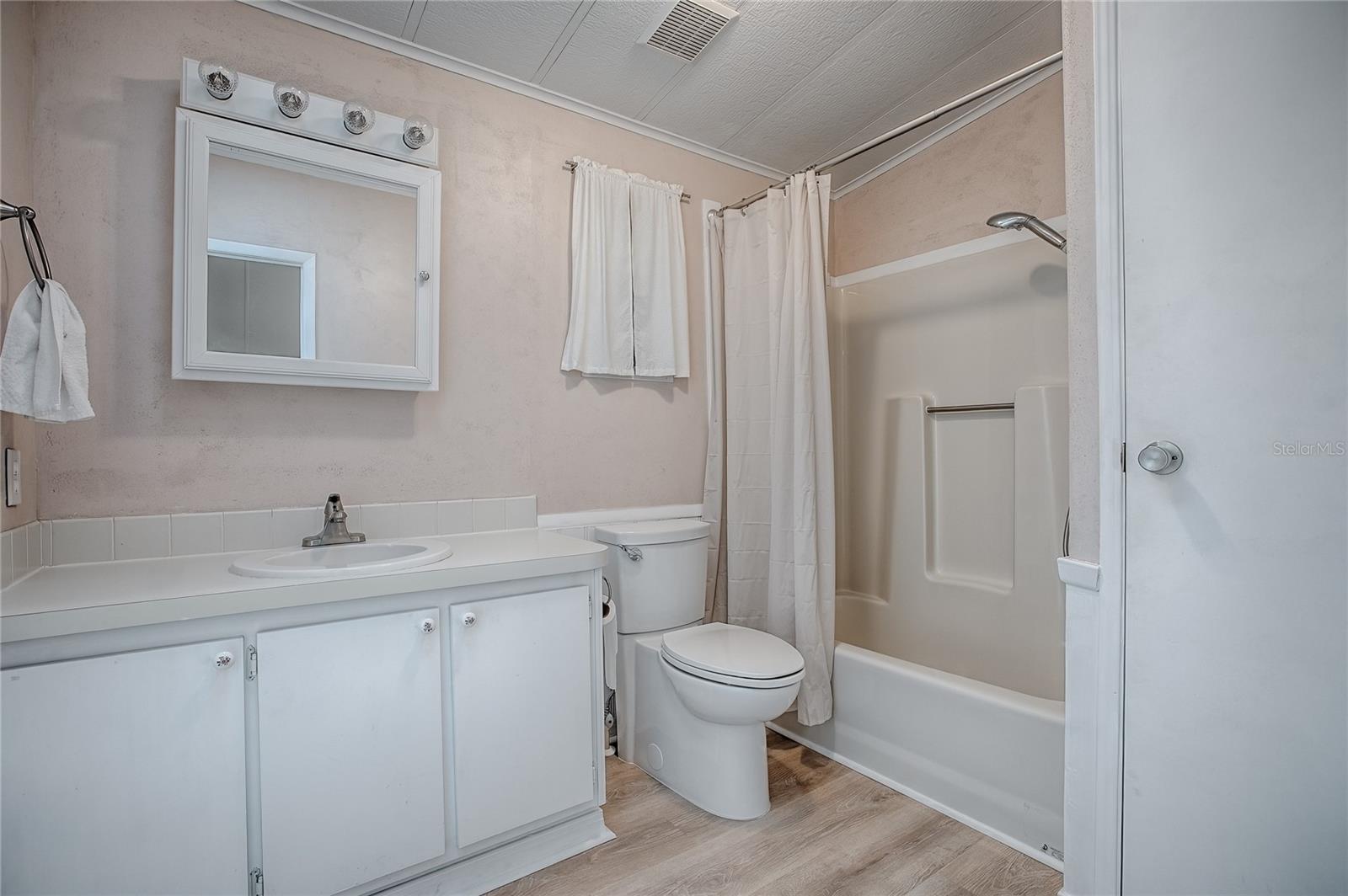 LADY LAKE ORANGE BLOSSOM GARDENS UNIT 06 - Residential