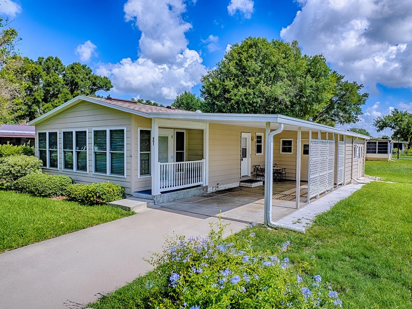 LADY LAKE ORANGE BLOSSOM GARDENS UNIT 06 - Residential