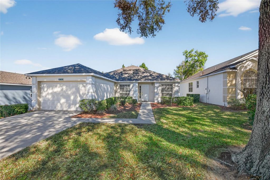 Photo of 4131 Capland Avenue, Clermont, FL 34711 (MLS # G5107815)
