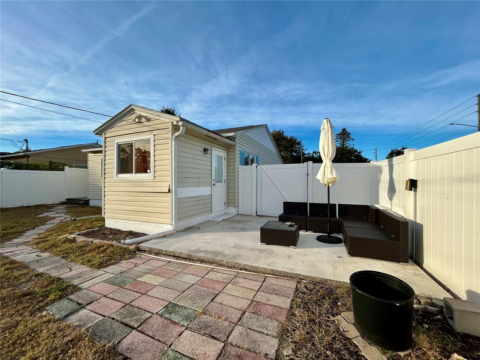 PASADENA ESTATES SEC B - Residential Lease