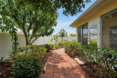 A home in WINTER HAVEN