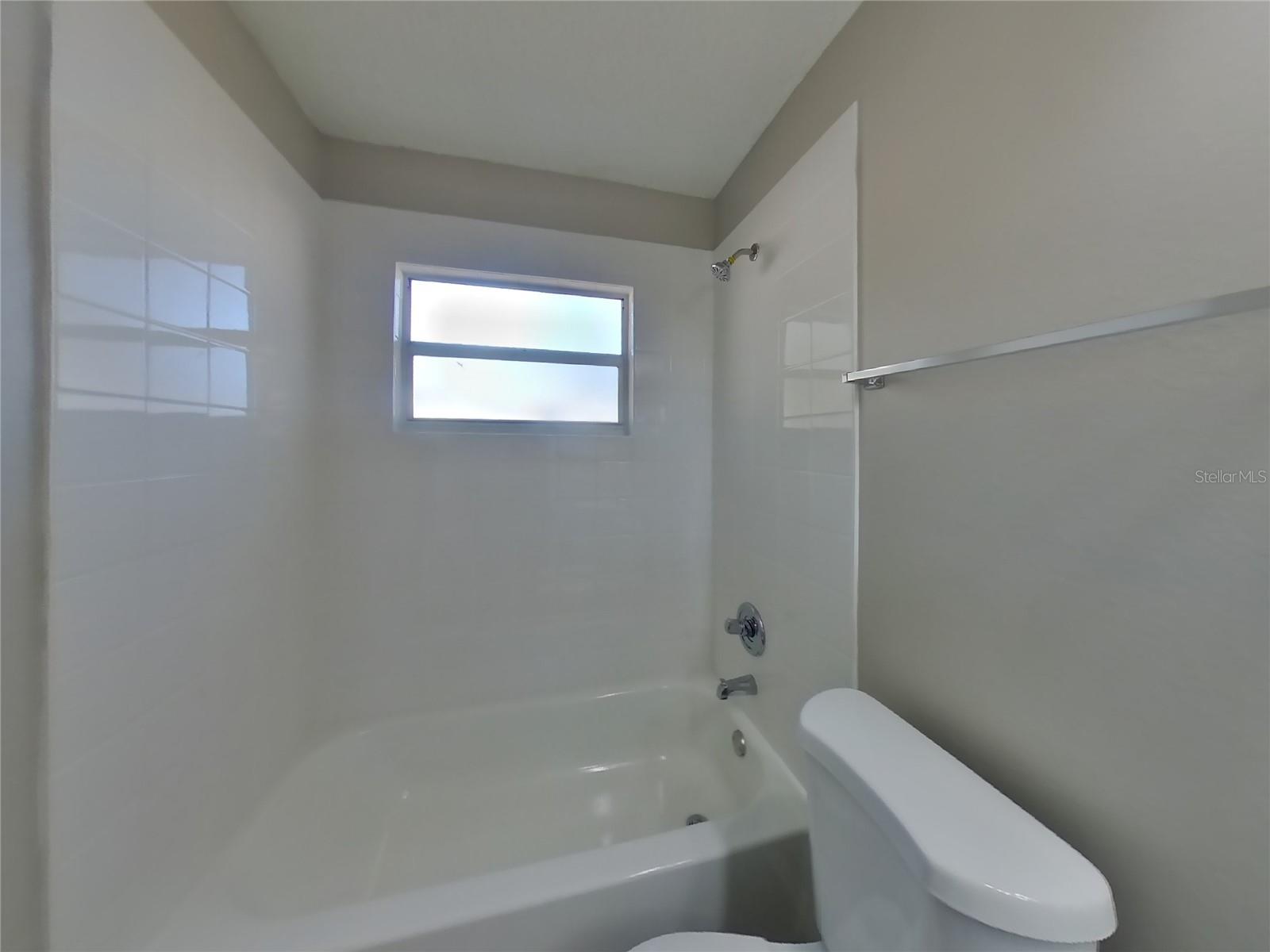 HEATHER LAKES UNIT XXXV - Residential Lease