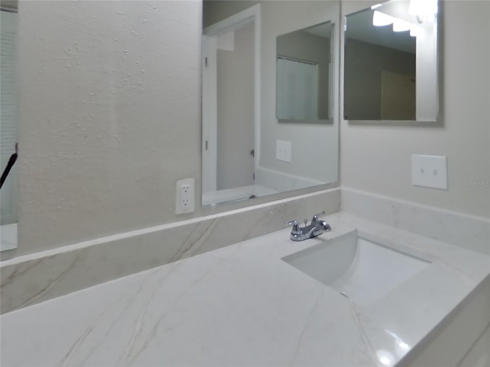 HEATHER LAKES UNIT XXXV - Residential Lease