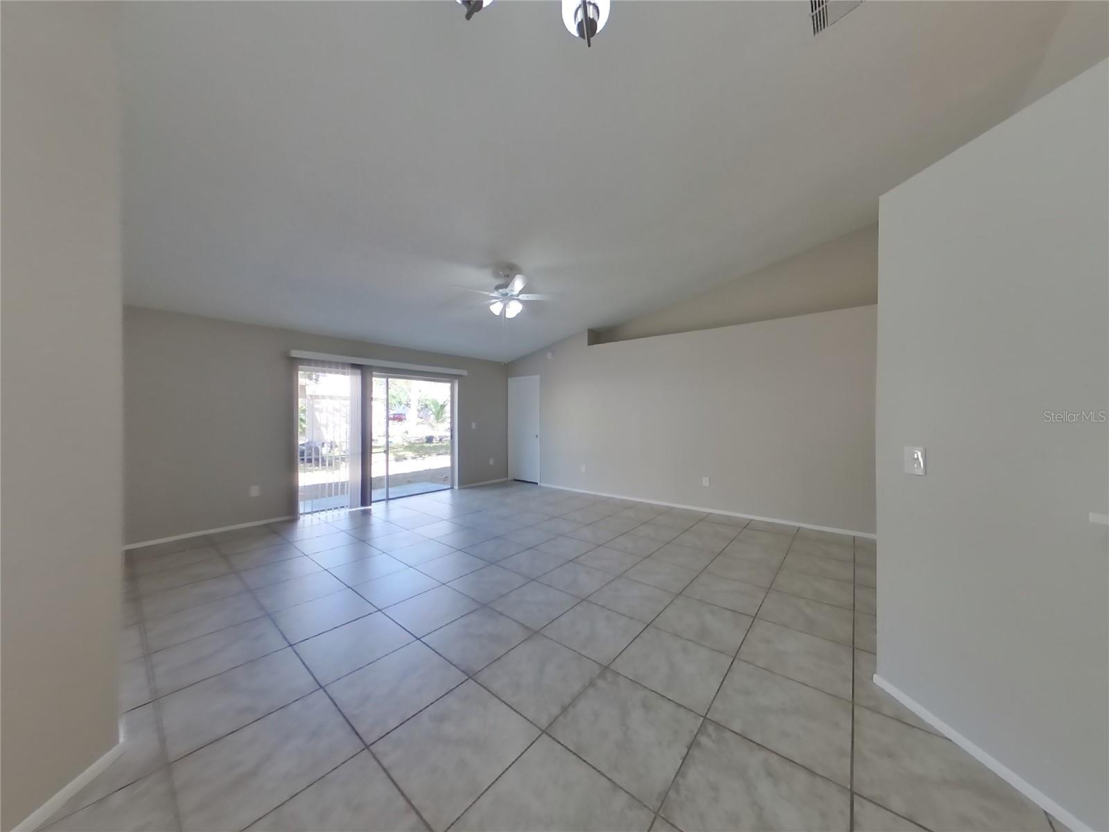 HEATHER LAKES UNIT XXXV - Residential Lease