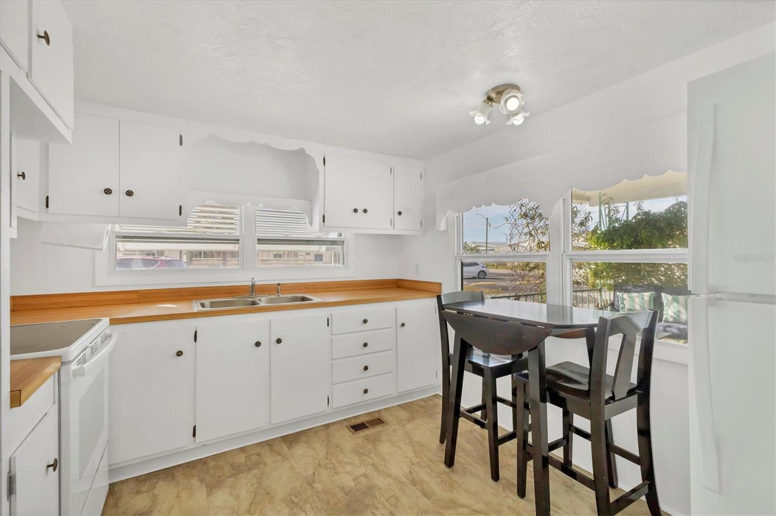 TIDEVUE/DE SOTO COMMUNITY UNIT ONE - Residential