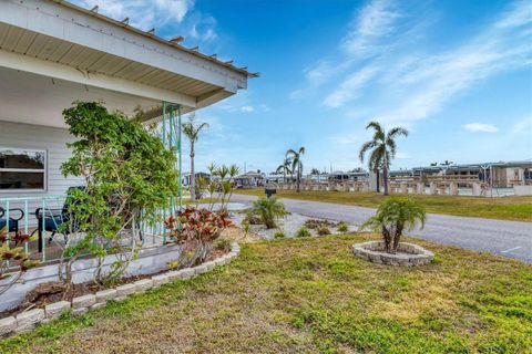 A home in ELLENTON