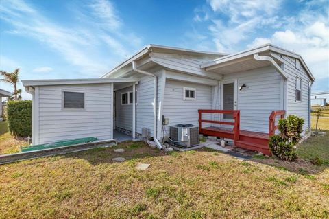 A home in ELLENTON