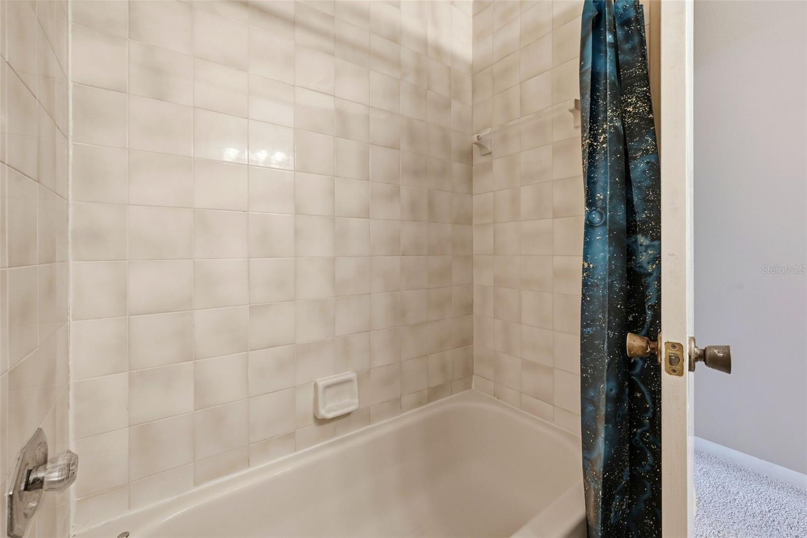 FLORIDA CENTER WINDHOVER RESIDENCE AREA 05 - Residential