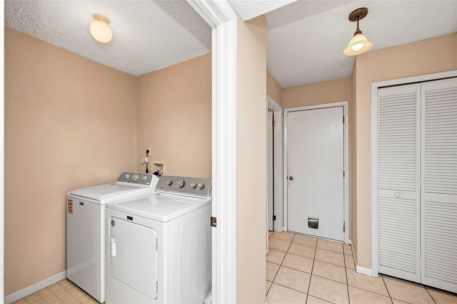 FLORIDA CENTER WINDHOVER RESIDENCE AREA 05 - Residential