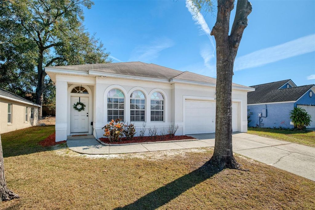 Photo of 2039 Cobblefield Circle, Apopka, FL 32703 (MLS # O6373954)