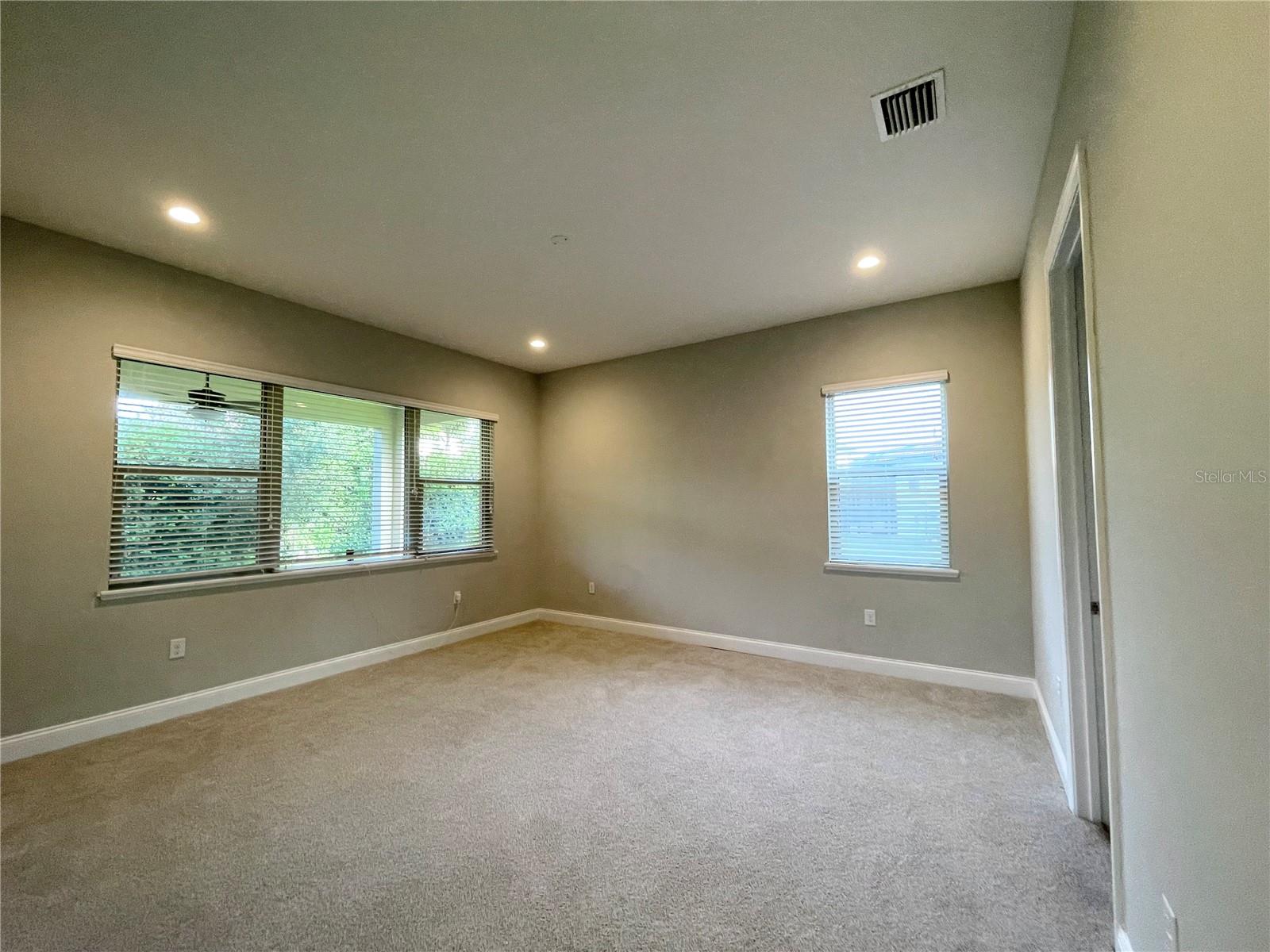 ROYAL CYPRESS PRESERVE - Residential Lease