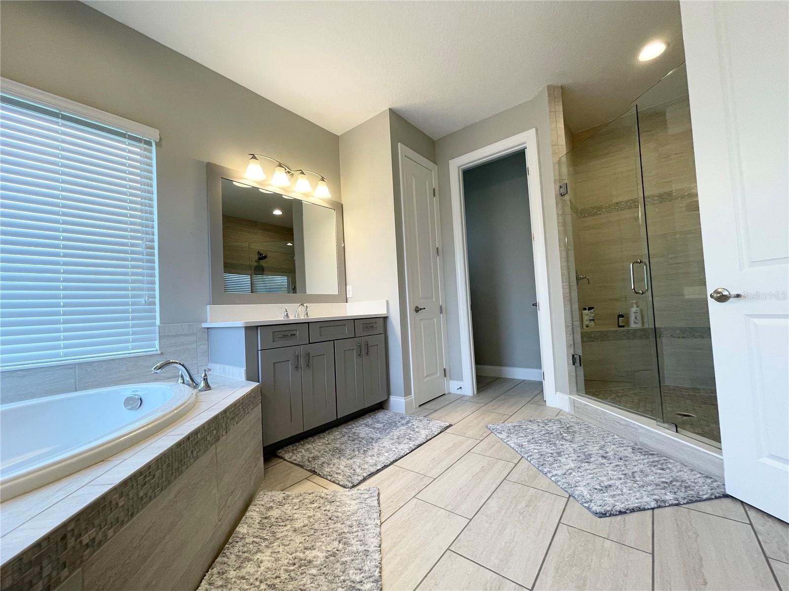 ROYAL CYPRESS PRESERVE - Residential Lease