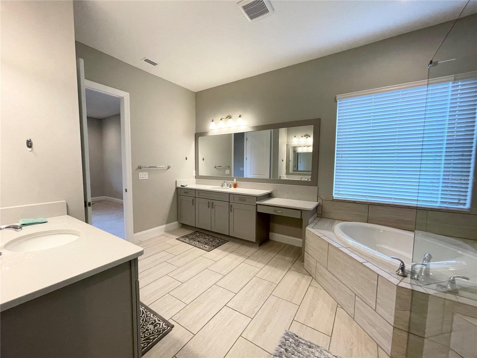 ROYAL CYPRESS PRESERVE - Residential Lease