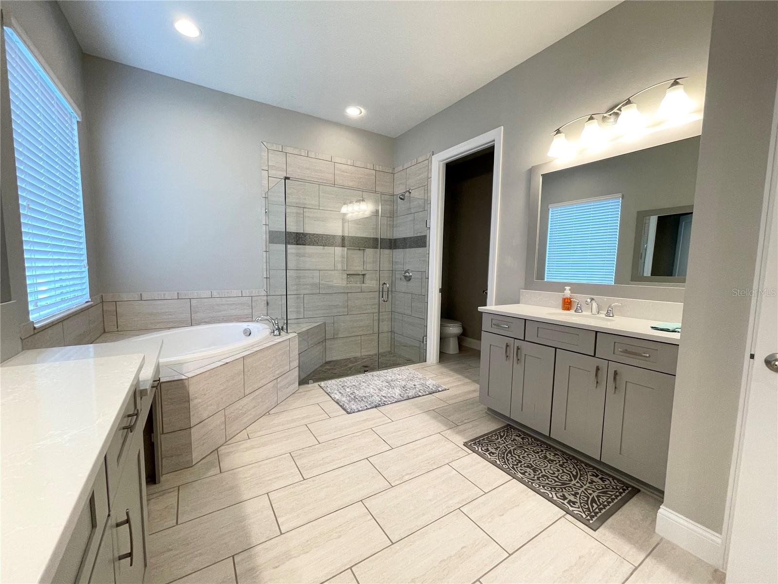 ROYAL CYPRESS PRESERVE - Residential Lease