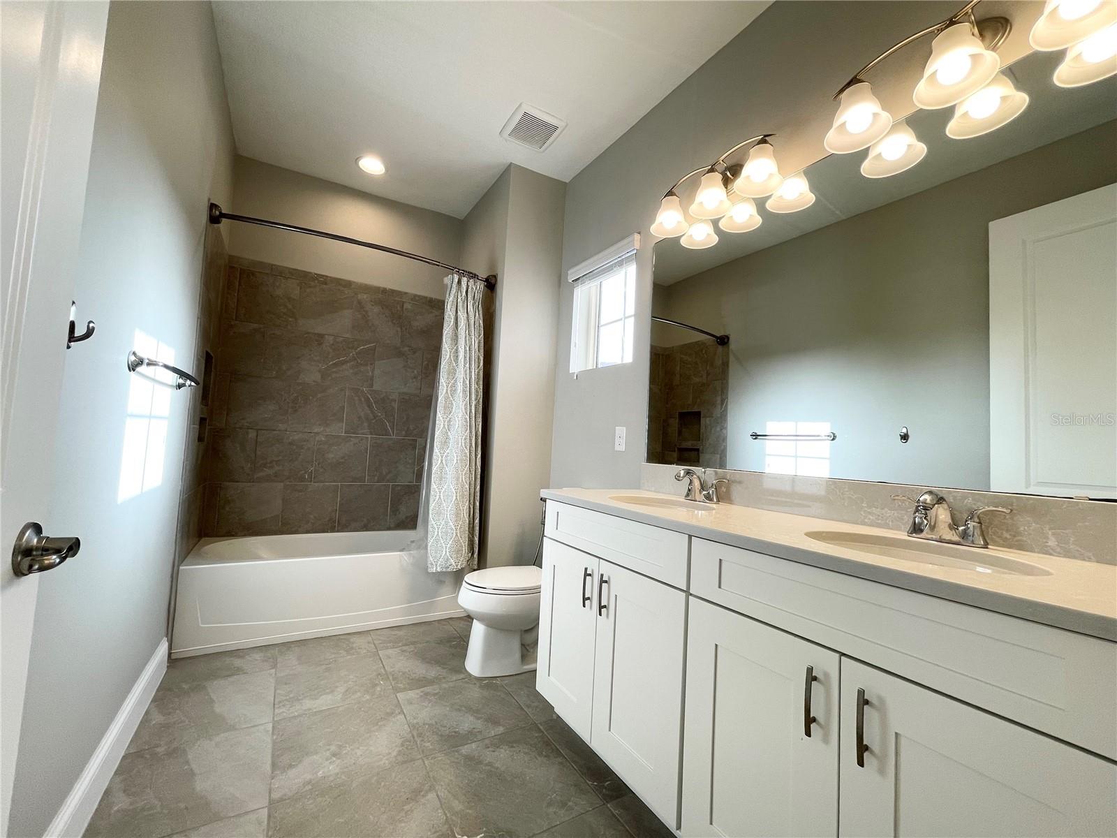 ROYAL CYPRESS PRESERVE - Residential Lease