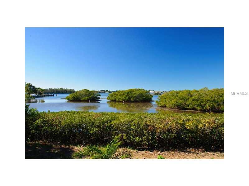 OYSTER BAY LANDINGS - Land