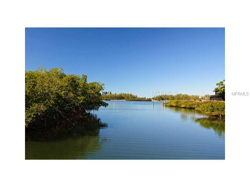 OYSTER BAY LANDINGS - Land