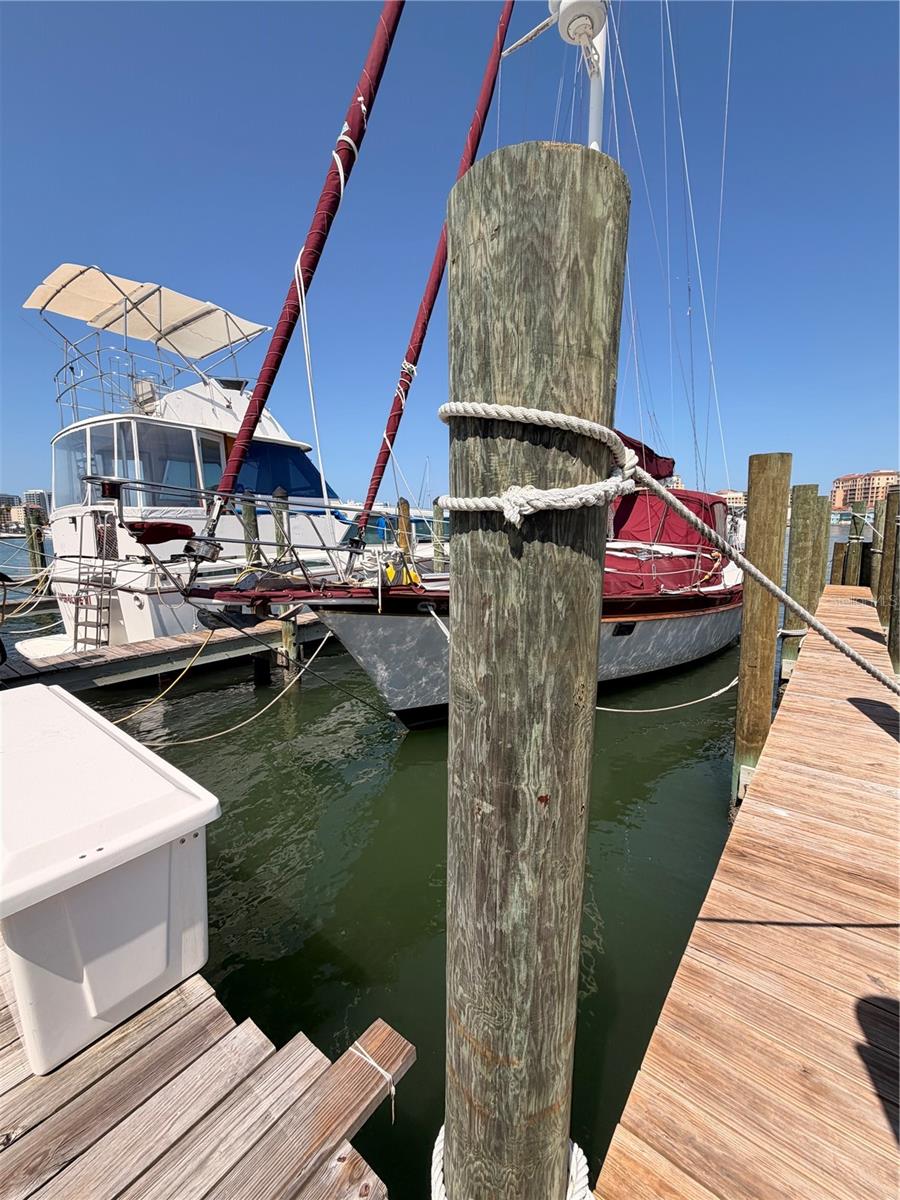 200 WINDWARD PASSAGE 28F