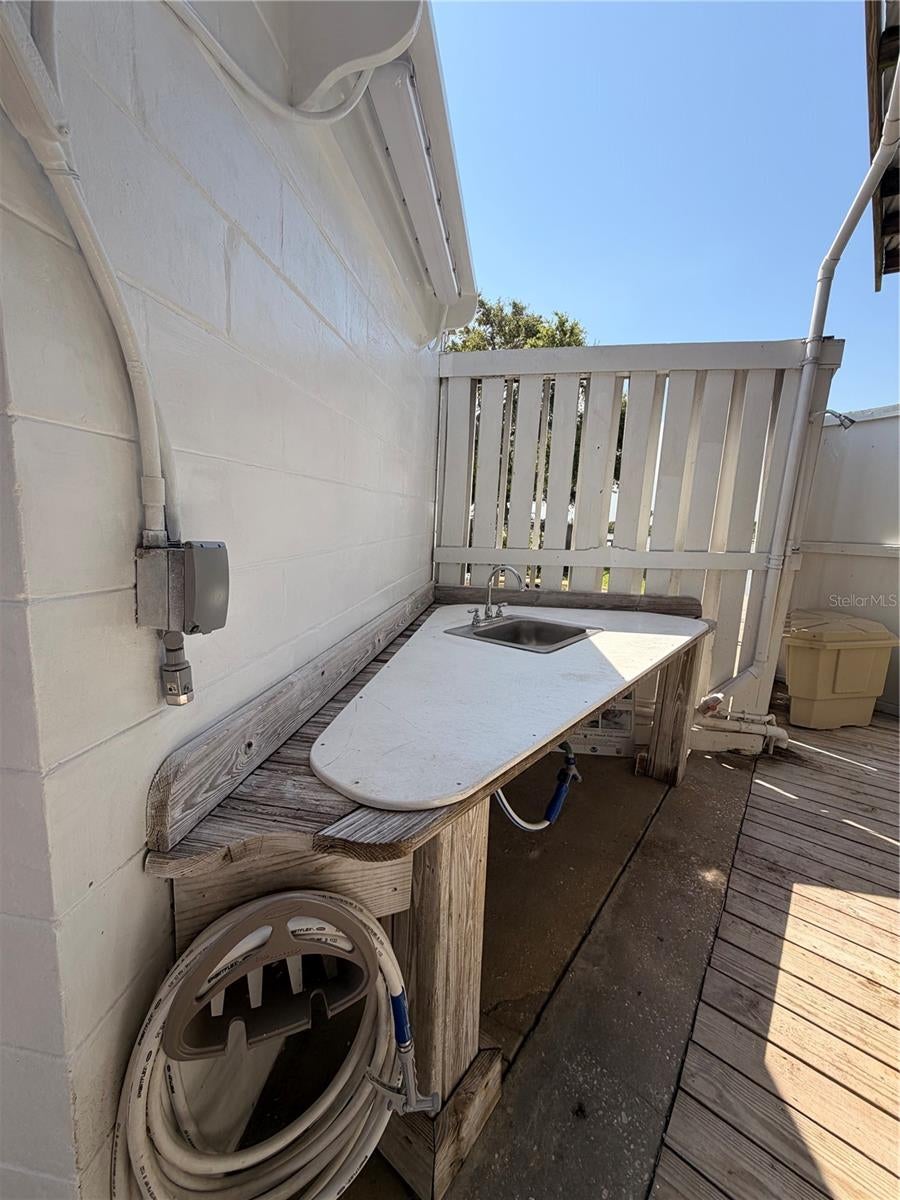 200 WINDWARD PASSAGE 28F