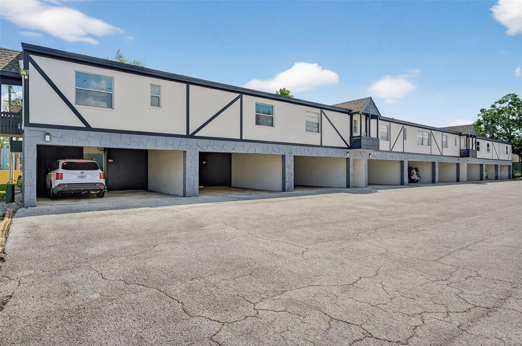 Photo of 1127 King Arthur Court #308, Dunedin, FL 34698 (MLS # TB8434038)