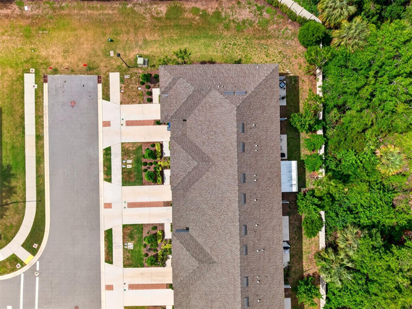 EDGESTONE AT ARTISAN LAKES - Residential