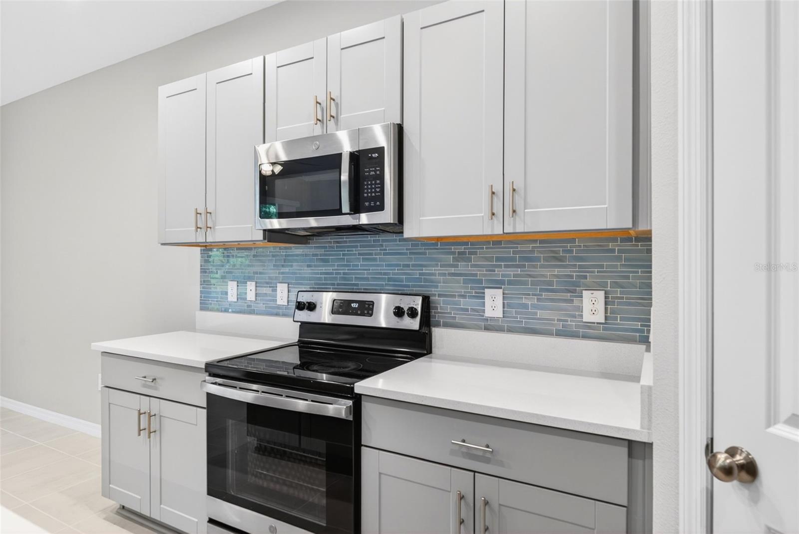 EDGESTONE AT ARTISAN LAKES - Residential