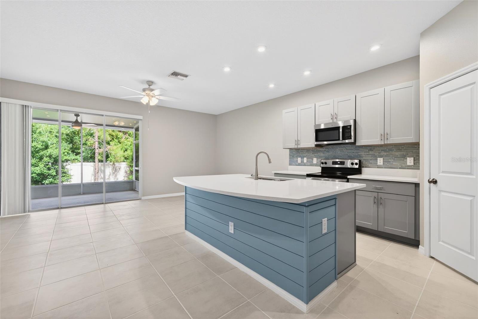 EDGESTONE AT ARTISAN LAKES - Residential