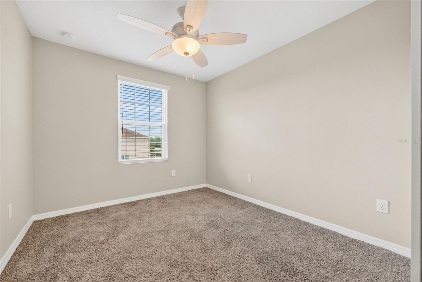 EDGESTONE AT ARTISAN LAKES - Residential