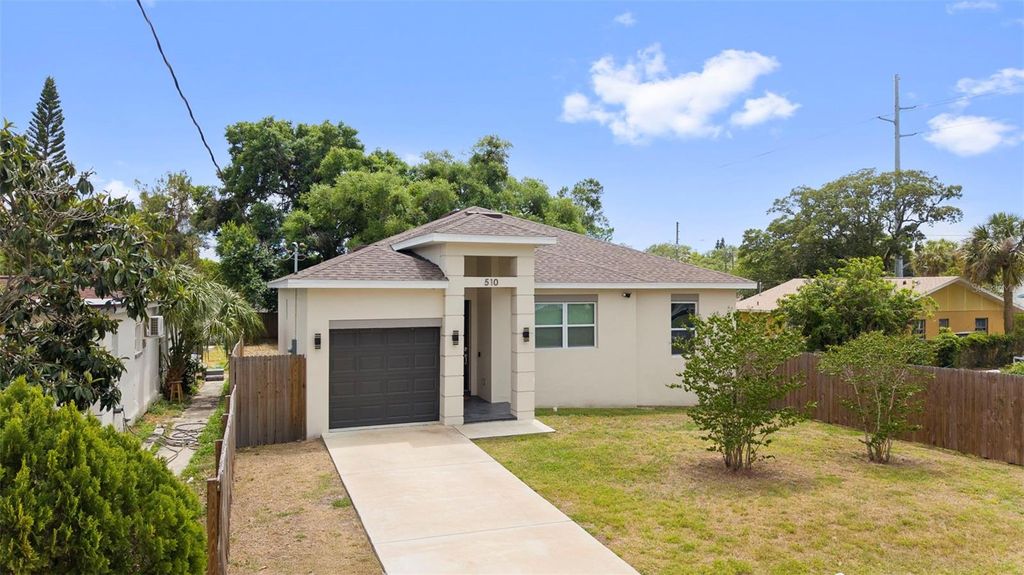 Photo of 510 E Lime Street, Tarpon Springs, FL 34689 (MLS # TB8502905)