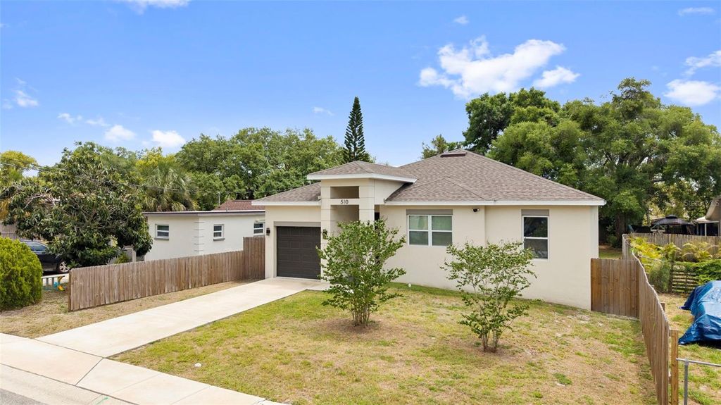 Photo of 510 E Lime Street, Tarpon Springs, FL 34689 (MLS # TB8502905)
