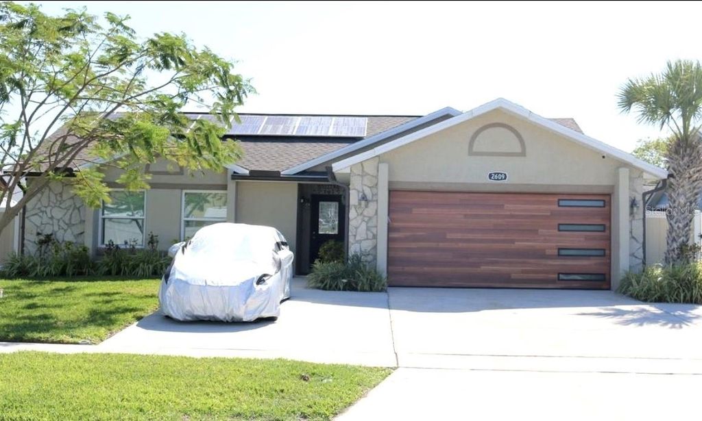 Photo of 2609 Mill Run Boulevard, Kissimmee, FL 34744 (MLS # S5150924)