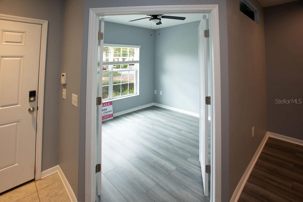 LONE STAR TWNHMS - Residential